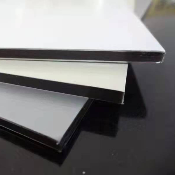 ما هو الفرق بين طلاء PVDF؟